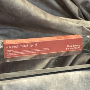 Rare Beauty Soft Pinch Lip Oil in Hope‎
